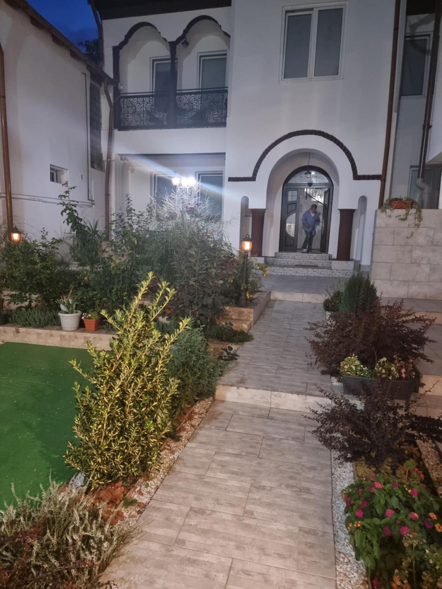 Hotel Casa Musceleana Cîmpulung Exterior foto